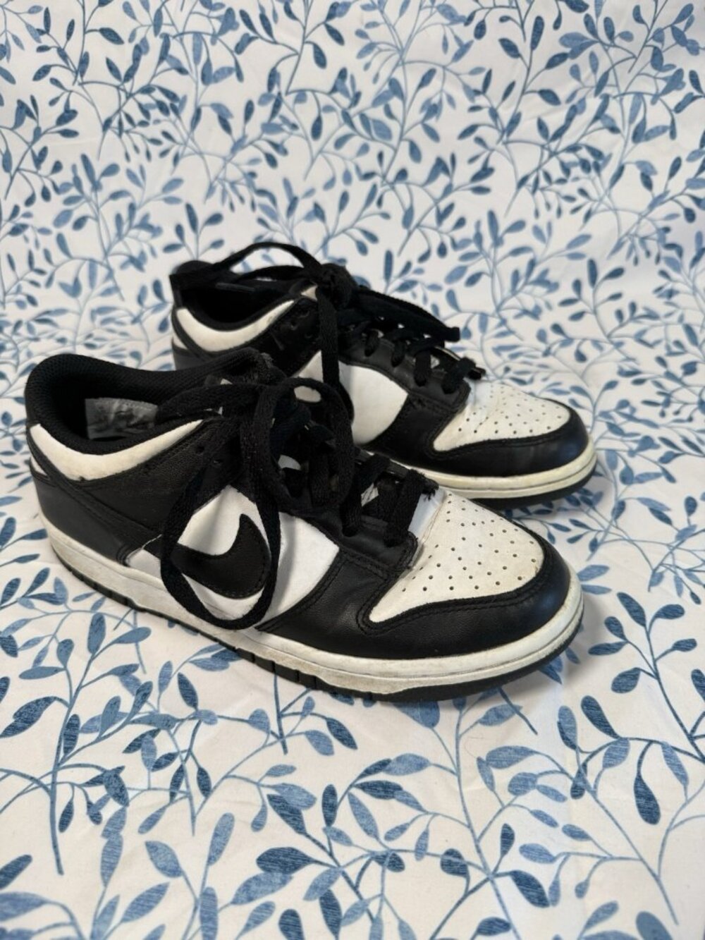 Nike Dunk Low Panda Black/White Low Top Leather Lace-Up Sneakers Kids 5.5Y